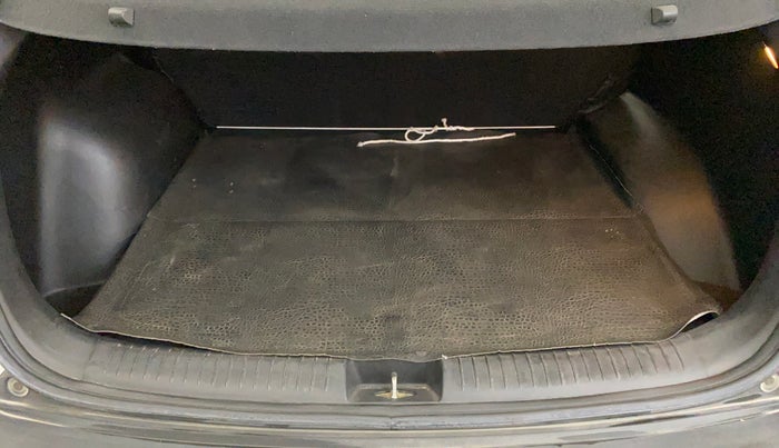 2019 Hyundai Creta SX 1.6 PETROL, Petrol, Manual, 67,956 km, Boot Inside