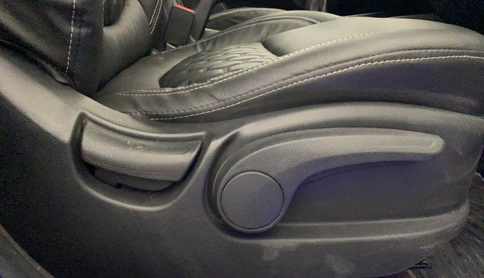 2019 Hyundai Creta SX 1.6 PETROL, Petrol, Manual, 67,956 km, Driver Side Adjustment Panel