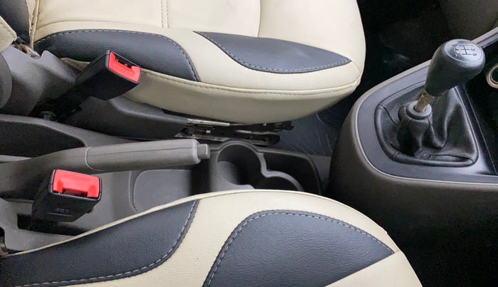 2013 Hyundai i10 ERA 1.1, Petrol, Manual, 33,535 km, Gear Lever