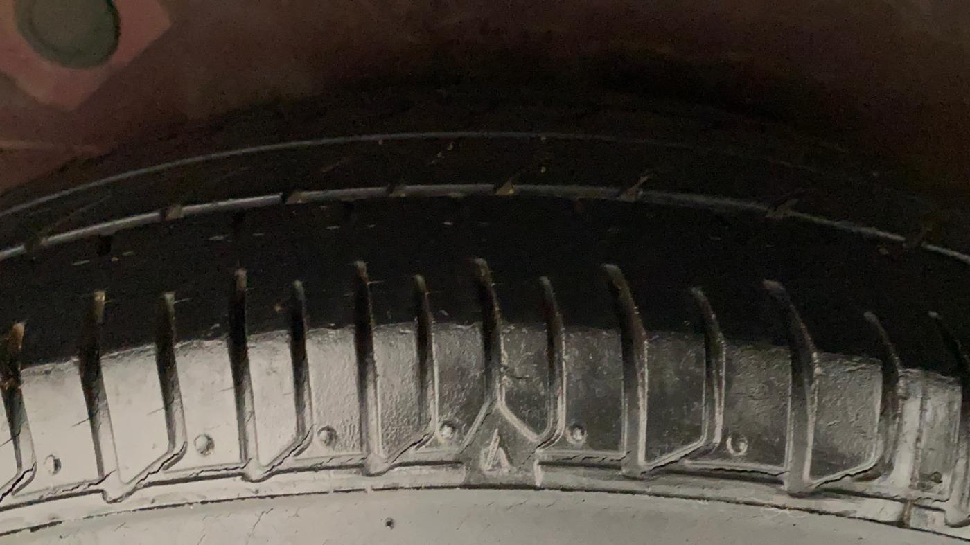 2013 Hyundai i10 ERA 1.1, Petrol, Manual, 33,535 km, Right Rear Tyre Tread