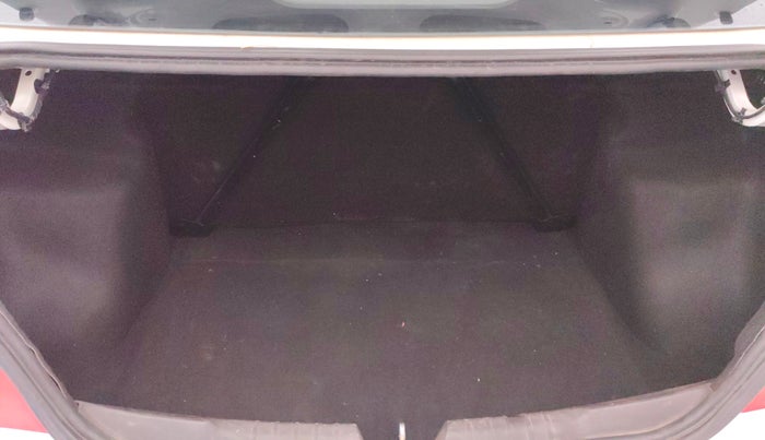 2016 Tata Zest XMS PETROL, Petrol, Manual, 1,02,119 km, Boot Inside