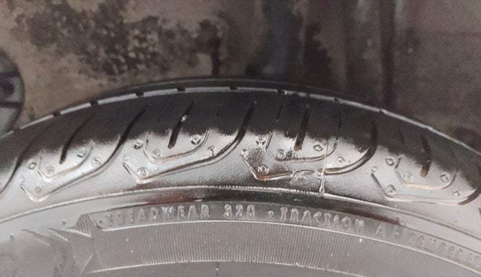 2016 Tata Zest XMS PETROL, Petrol, Manual, 1,02,119 km, Left Rear Tyre Tread