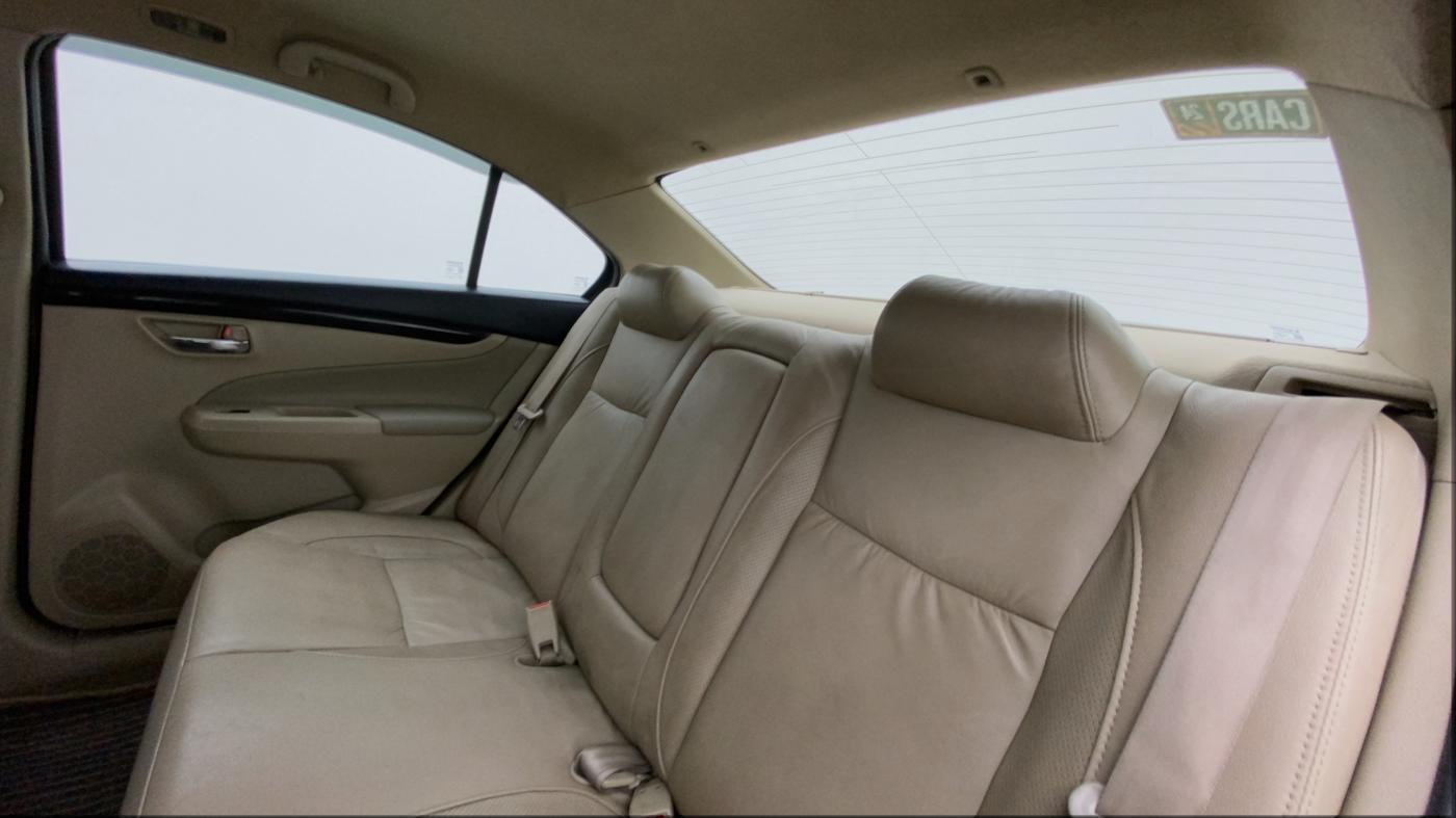 2016 Maruti Ciaz ZXI+ AT, CNG, Automatic, 1,14,934 km, Right Side Rear Door Cabin