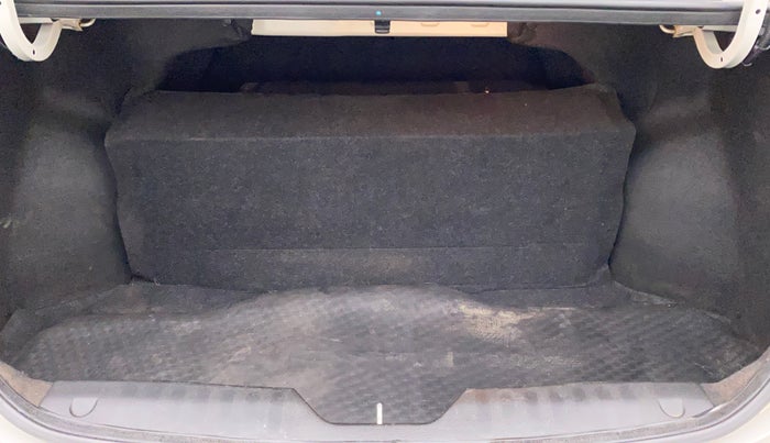 2016 Maruti Ciaz ZXI+ AT, CNG, Automatic, 1,14,934 km, Boot Inside