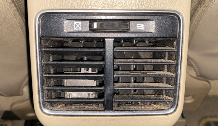 2016 Maruti Ciaz ZXI+ AT, CNG, Automatic, 1,14,934 km, Rear AC Vents