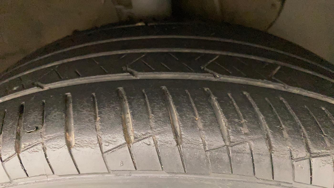 2018 Hyundai Verna 1.6 VTVT SX, Petrol, Manual, 40,461 km, Right Front Tyre Tread
