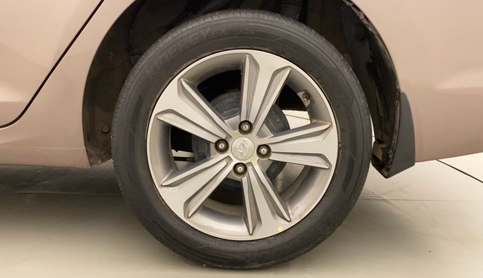 2018 Hyundai Verna 1.6 VTVT SX, Petrol, Manual, 40,461 km, Left Rear Wheel
