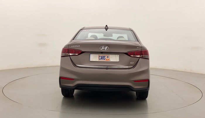 2018 Hyundai Verna 1.6 VTVT SX, Petrol, Manual, 40,461 km, Back/Rear