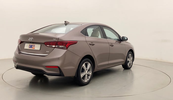 2018 Hyundai Verna 1.6 VTVT SX, Petrol, Manual, 40,461 km, Right Back Diagonal