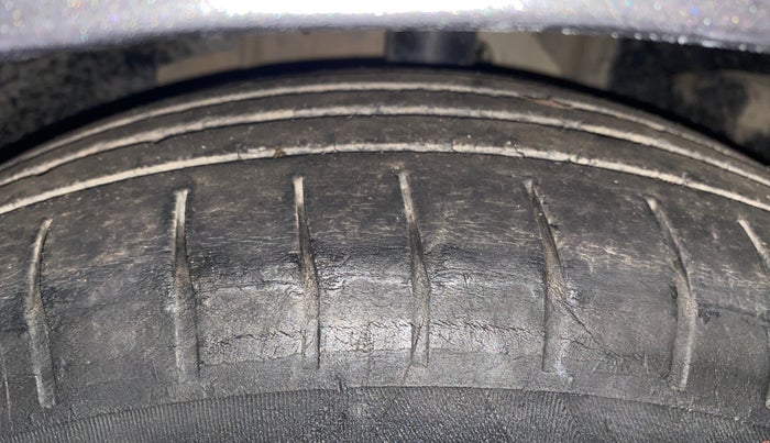 2020 Tata TIGOR XZ PETROL, Petrol, Manual, 61,810 km, Right Front Tyre Tread