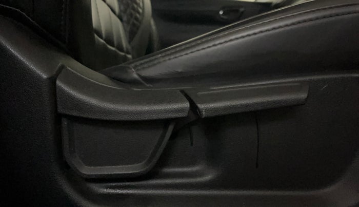 2021 Hyundai NEW I20 SPORTZ 1.2 MT, Petrol, Manual, 49,091 km, Driver Side Adjustment Panel