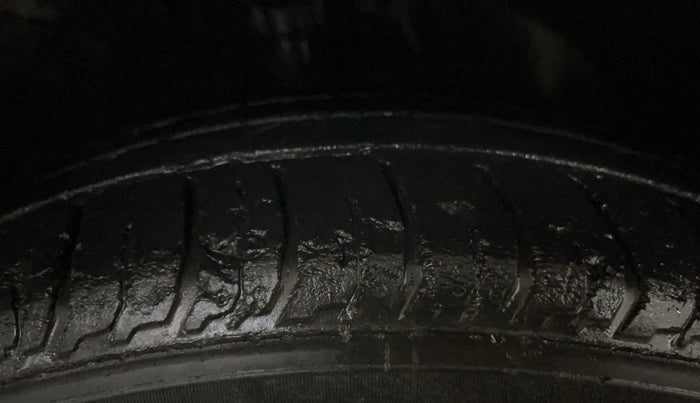 2021 Hyundai NEW I20 SPORTZ 1.2 MT, Petrol, Manual, 49,091 km, Right Front Tyre Tread