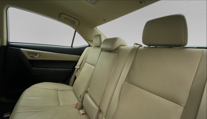 2016 Toyota Corolla Altis VL AT, Petrol, Automatic, 31,478 km, Right Side Rear Door Cabin