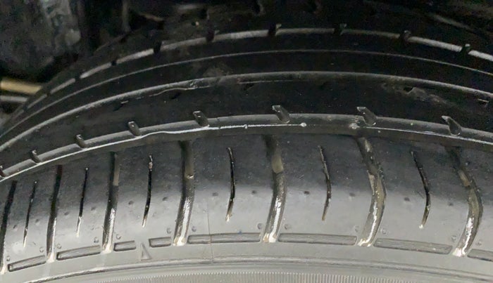 2016 Toyota Corolla Altis VL AT, Petrol, Automatic, 31,478 km, Left Rear Tyre Tread