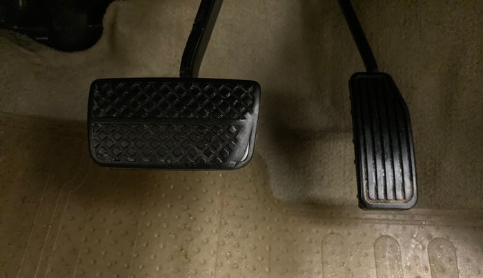 2015 Honda Brio VX AT, Petrol, Automatic, 17,295 km, Pedals