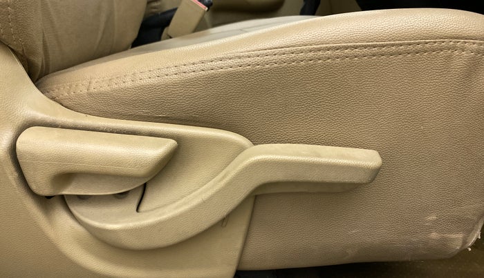 2015 Honda Brio VX AT, Petrol, Automatic, 17,295 km, Driver Side Adjustment Panel