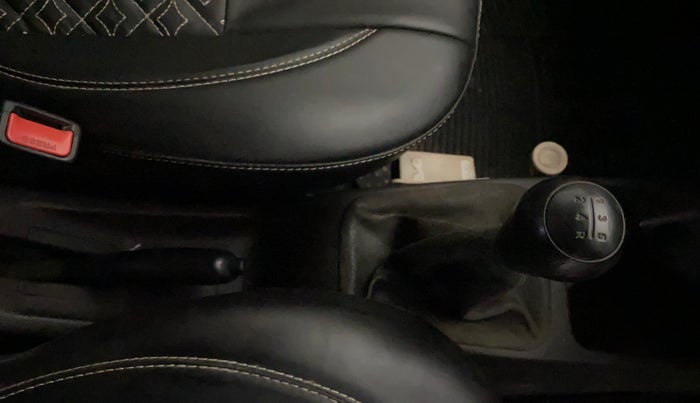 2015 Hyundai Eon ERA +, Petrol, Manual, 49,159 km, Gear Lever