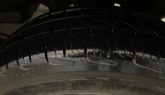 2015 Hyundai Eon ERA +, Petrol, Manual, 49,159 km, Left Rear Tyre Tread