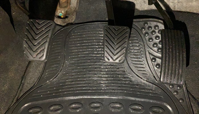 2015 Hyundai Eon ERA +, Petrol, Manual, 49,159 km, Pedals