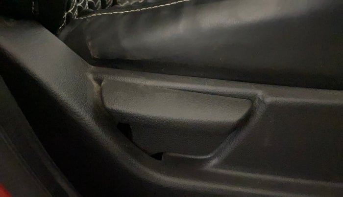 2015 Hyundai Eon ERA +, Petrol, Manual, 49,159 km, Driver Side Adjustment Panel