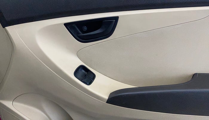 2015 Hyundai Eon ERA +, Petrol, Manual, 49,159 km, Driver Side Door Panels Control