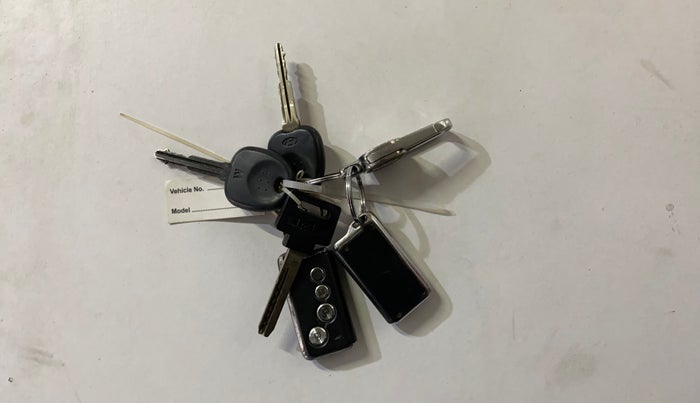 2015 Hyundai Eon ERA +, Petrol, Manual, 49,159 km, Key Close Up