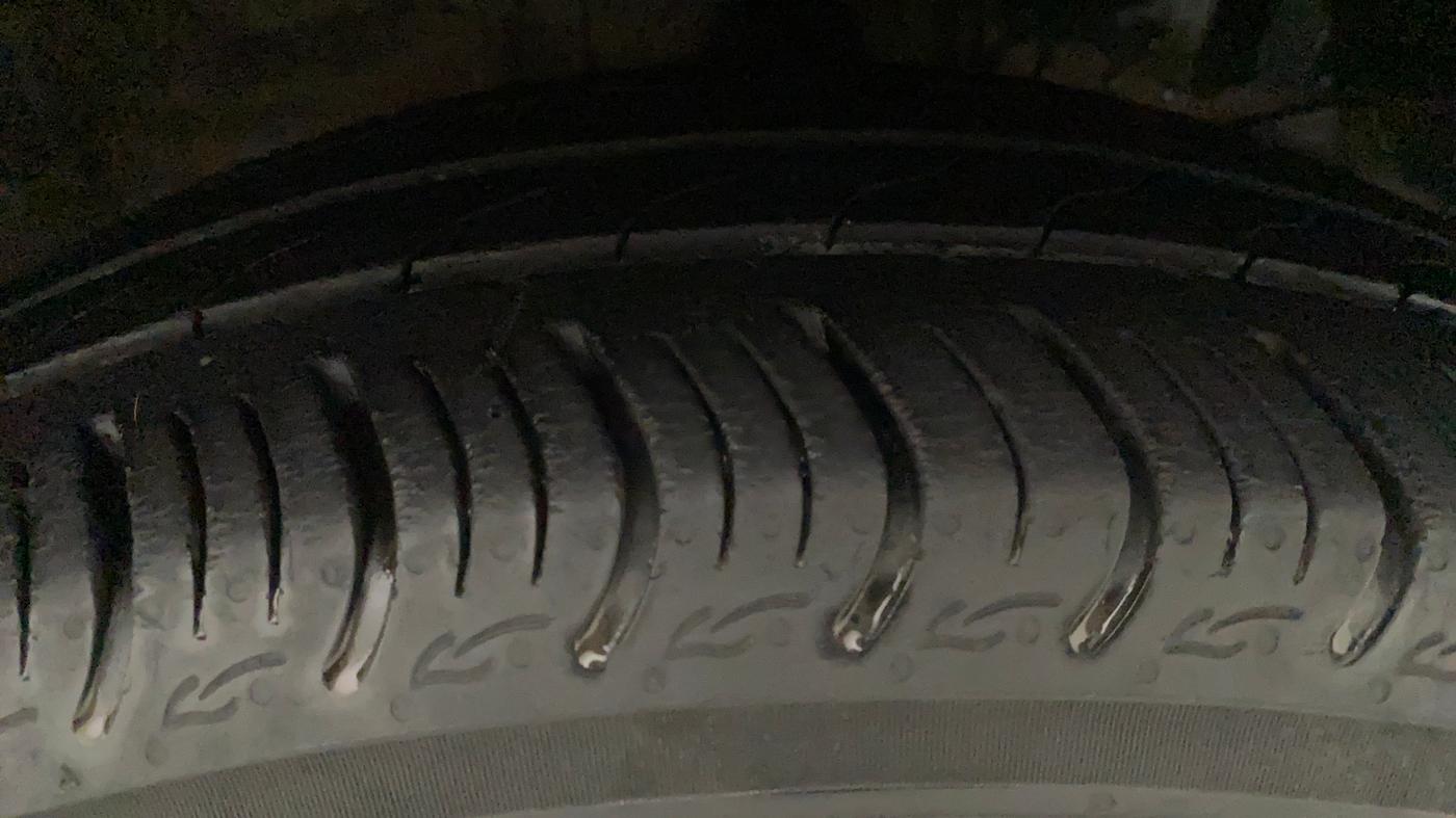 2019 Honda Amaze 1.2L I-VTEC VX CVT, Petrol, Automatic, 37,227 km, Right Front Tyre Tread