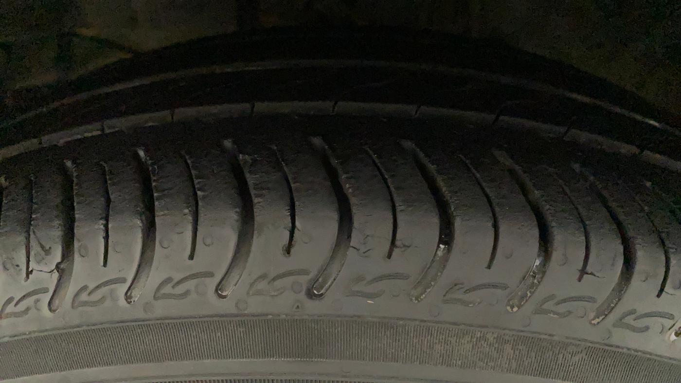 2019 Honda Amaze 1.2L I-VTEC VX CVT, Petrol, Automatic, 37,227 km, Left Front Tyre Tread