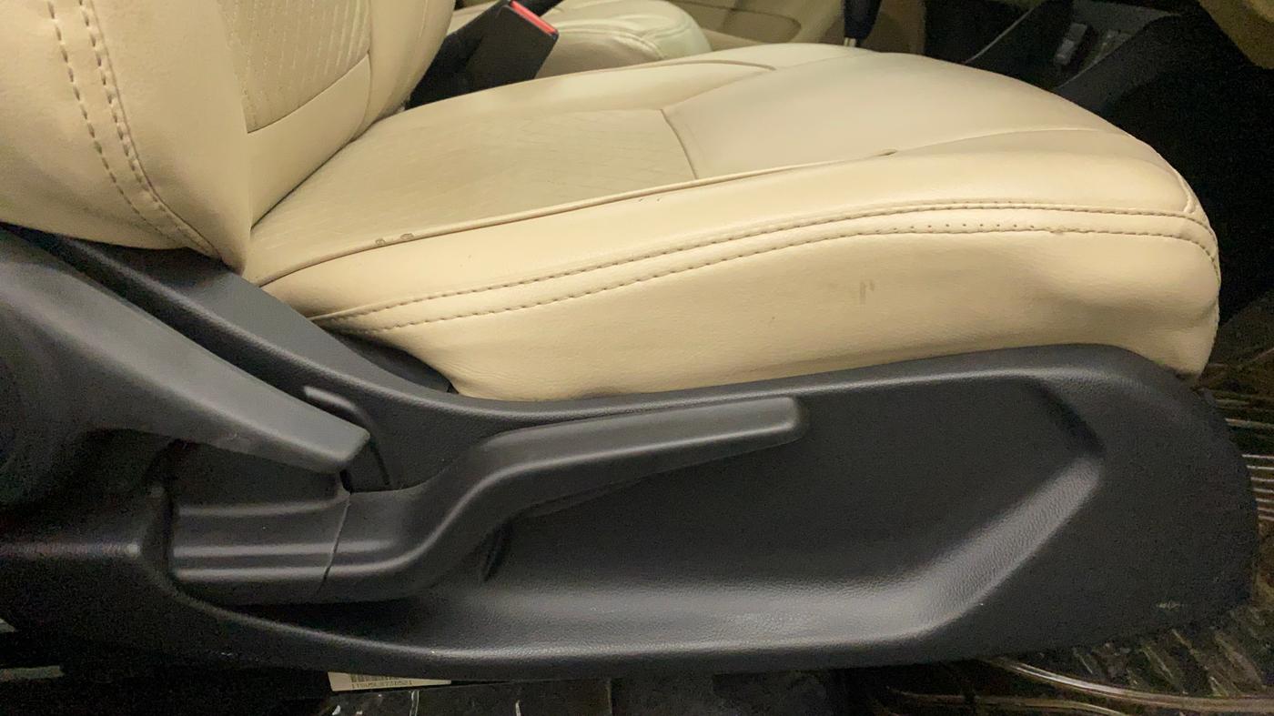 2019 Honda Amaze 1.2L I-VTEC VX CVT, Petrol, Automatic, 37,227 km, Driver Side Adjustment Panel