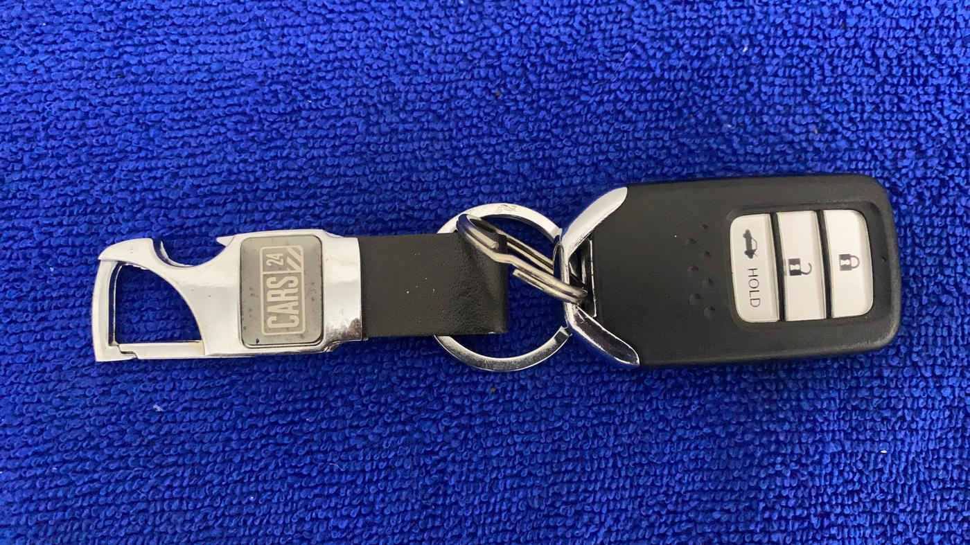 2019 Honda Amaze 1.2L I-VTEC VX CVT, Petrol, Automatic, 37,227 km, Key Close Up