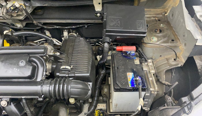 2022 Renault Kwid RXT 1.0 AMT (O), Petrol, Automatic, 24,936 km, Engine View - Left