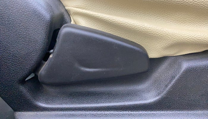 2022 Renault Kwid RXT 1.0 AMT (O), Petrol, Automatic, 24,936 km, Driver Side Adjustment Panel