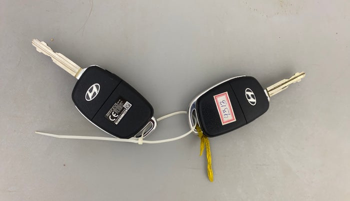 2015 Hyundai Creta S 1.4 DIESEL, Diesel, Manual, 1,03,398 km, Key Close Up