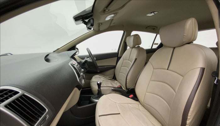2014 Hyundai i20 SPORTZ 1.2, Petrol, Manual, 41,257 km, Right Side Front Door Cabin