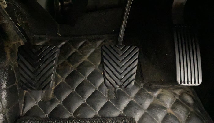 2024 KIA SELTOS  HTK 1.5 PETROL MT, Petrol, Manual, 39,173 km, Pedals