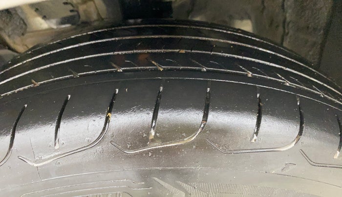 2024 KIA SELTOS  HTK 1.5 PETROL MT, Petrol, Manual, 39,173 km, Left Front Tyre Tread