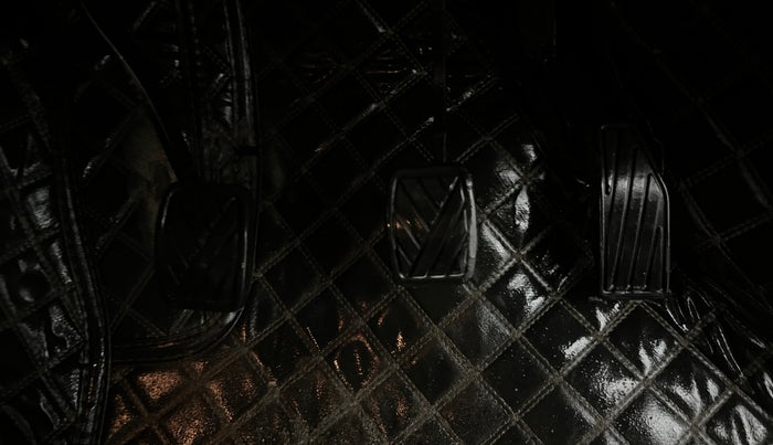 2021 Maruti XL6 ALPHA MT, Petrol, Manual, 1,15,527 km, Pedals