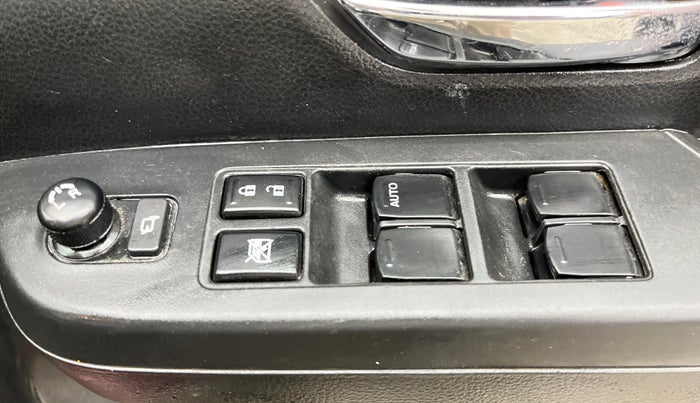 2021 Maruti XL6 ALPHA MT, Petrol, Manual, 1,15,527 km, Driver Side Door Panels Control