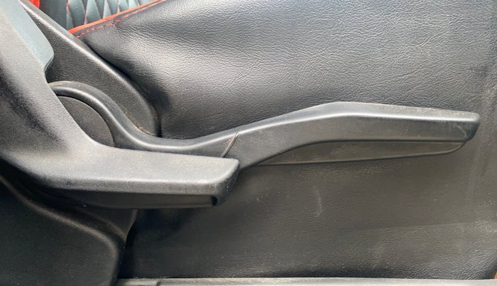 2020 Maruti XL6 ZETA MT, Petrol, Manual, 60,248 km, Driver Side Adjustment Panel