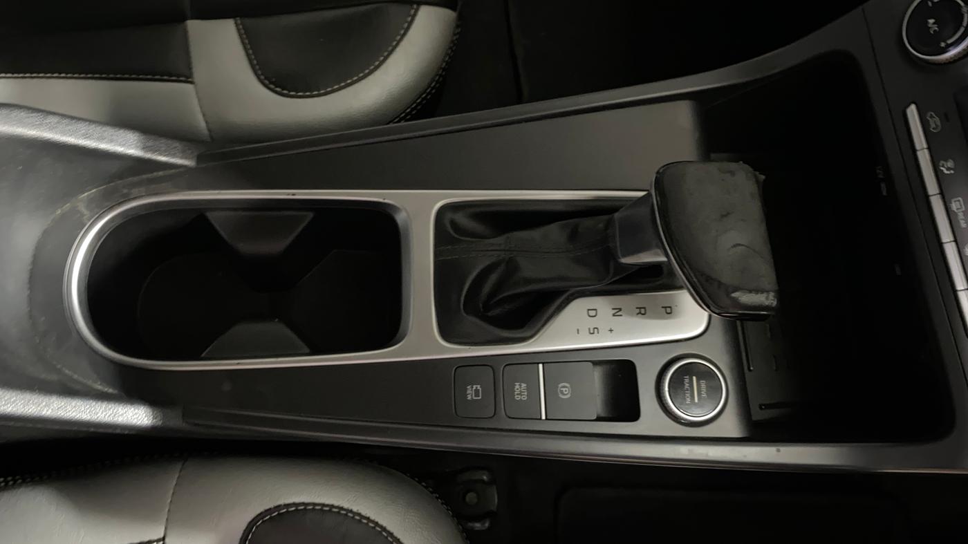 2021 Hyundai Creta SX IVT 1.5 PETROL, Petrol, Automatic, 68,079 km, Gear Lever