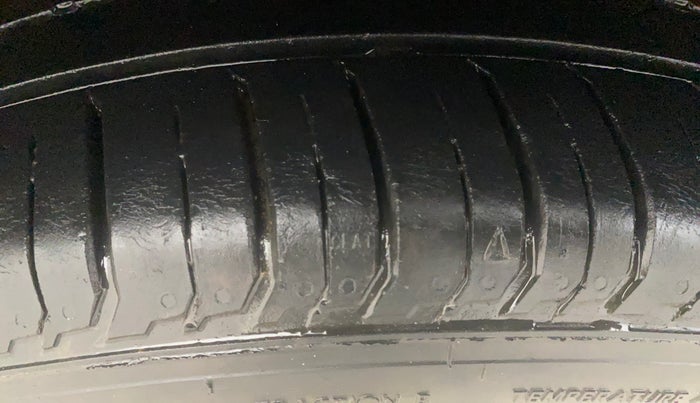 2017 Hyundai Elite i20 ASTA 1.2 (O), Petrol, Manual, 60,742 km, Right Rear Tyre Tread