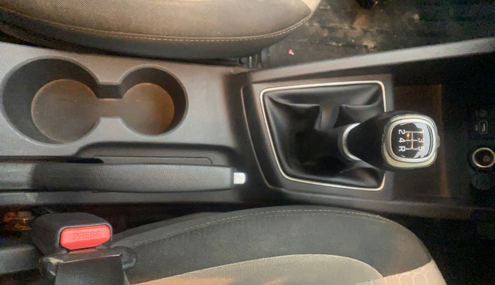 2017 Hyundai Elite i20 ASTA 1.2 (O), Petrol, Manual, 60,742 km, Gear Lever