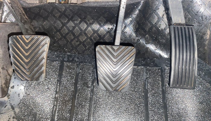 2017 Hyundai Elite i20 ASTA 1.2 (O), Petrol, Manual, 60,742 km, Pedals