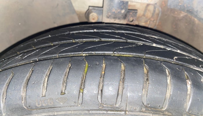 2016 Volkswagen Polo GT TSI AT, Petrol, Automatic, 1,33,961 km, Left Front Tyre Tread