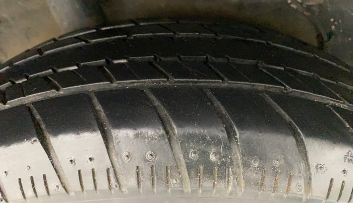 2016 Maruti Celerio ZXI AMT, Petrol, Automatic, 36,799 km, Right Rear Tyre Tread