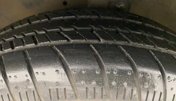 2016 Maruti Celerio ZXI AMT, Petrol, Automatic, 36,799 km, Left Front Tyre Tread