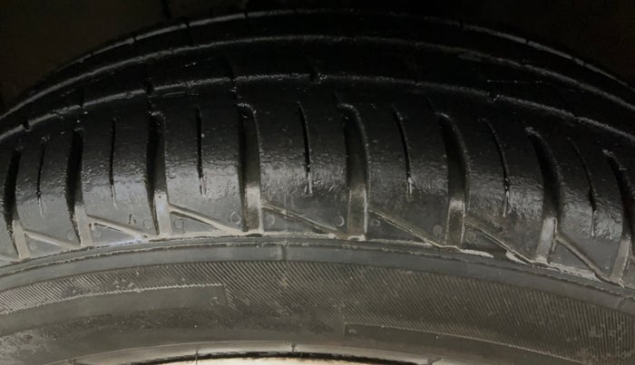 2020 Renault Kwid RXL, Petrol, Manual, 32,710 km, Left Front Tyre Tread