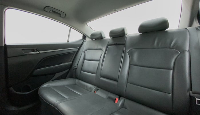 2017 Hyundai New Elantra 2.0 SX (O) AT, Petrol, Automatic, 51,668 km, Right Side Rear Door Cabin View