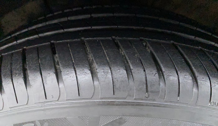 2017 Hyundai New Elantra 2.0 SX (O) AT, Petrol, Automatic, 51,668 km, Left Front Tyre Tread