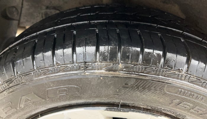 2014 Hyundai Grand i10 SPORTZ 1.2 KAPPA VTVT, Petrol, Manual, 99,524 km, Right Rear Tyre Tread